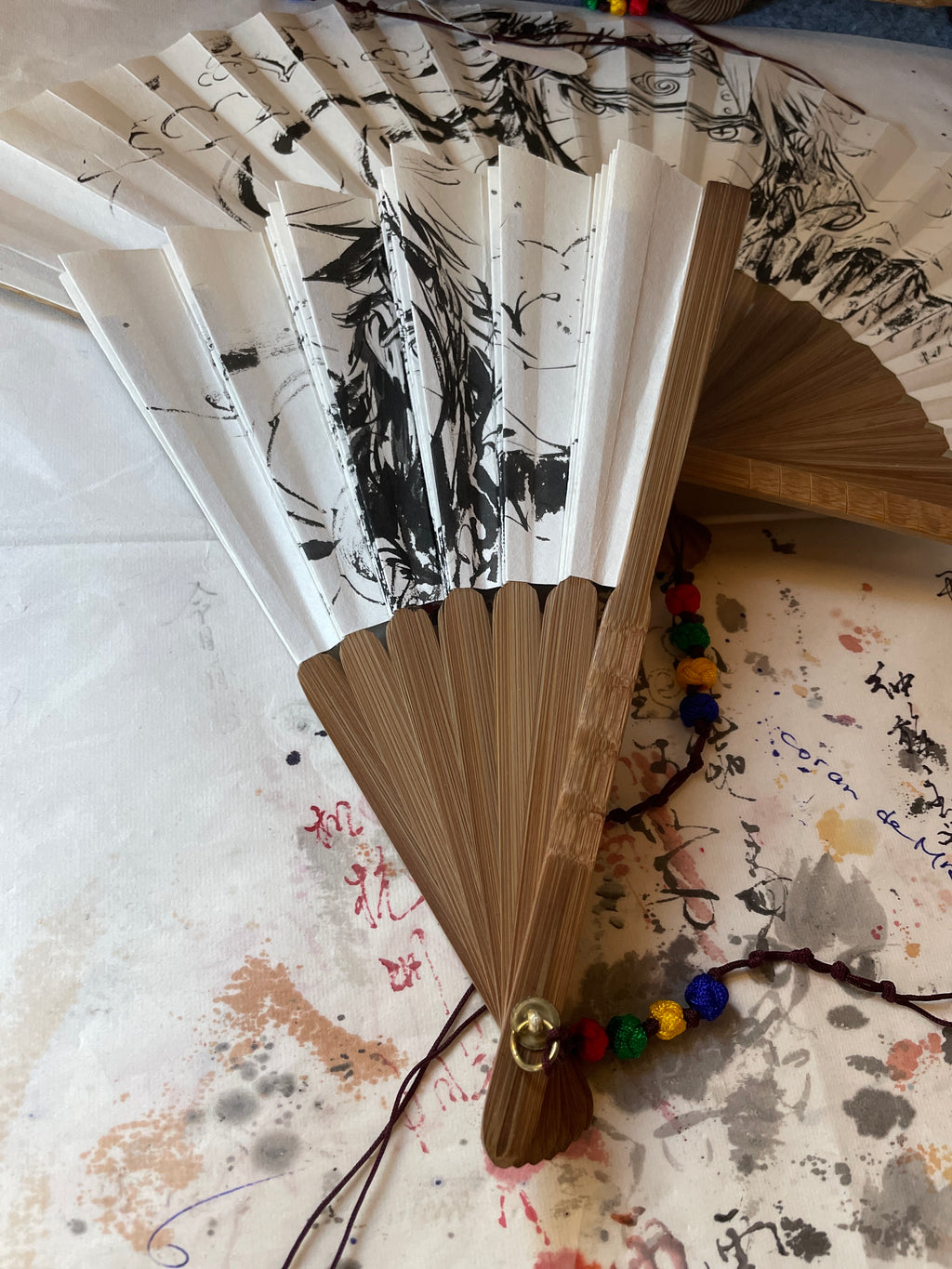 Hand-painted Anime Folding Fan – Naruto (ナルト) Ink Style, Black & White, Customizable
