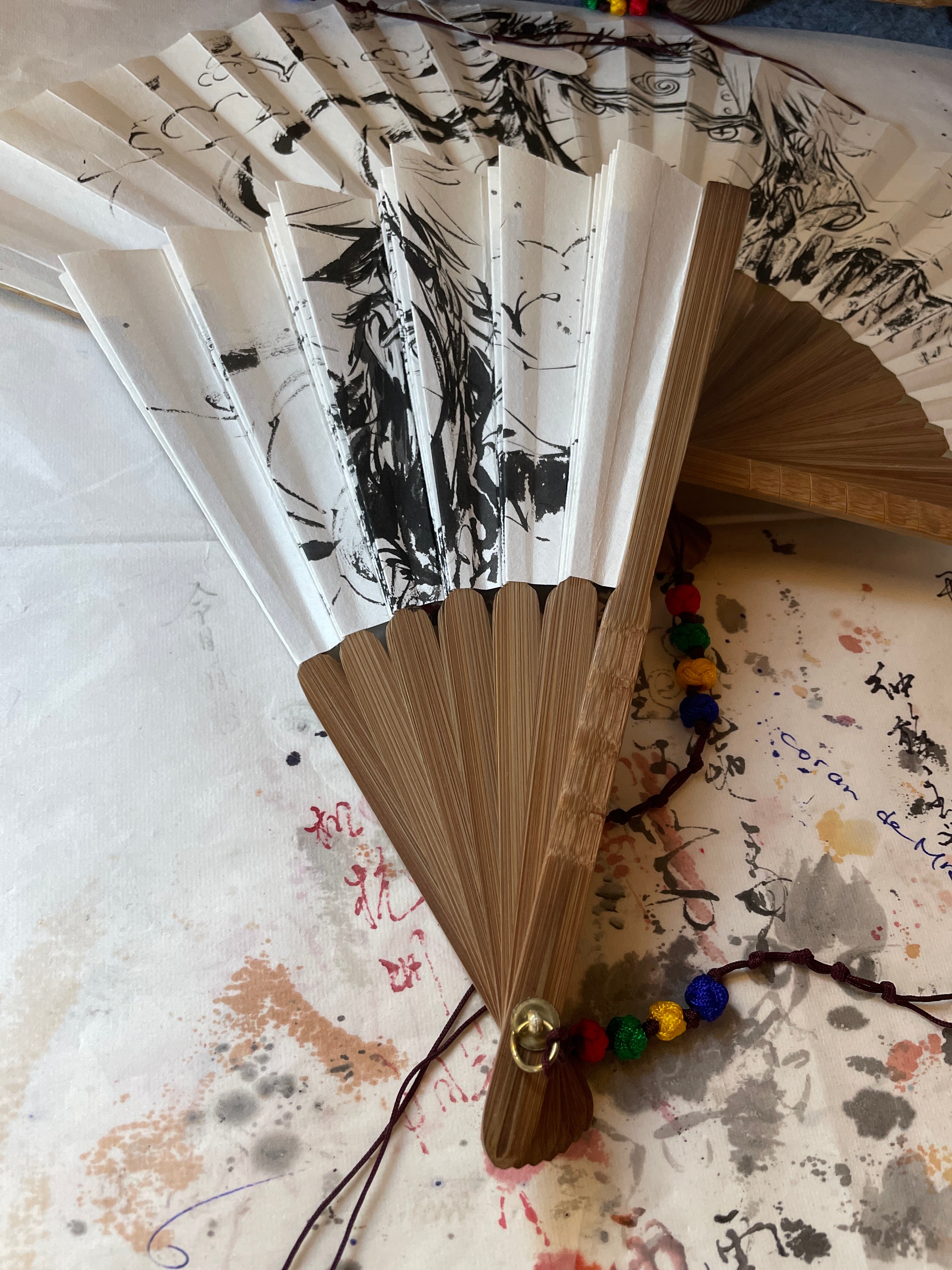 Hand-painted Anime Folding Fan – Naruto (ナルト) Ink Style, Black & White, Customizable
