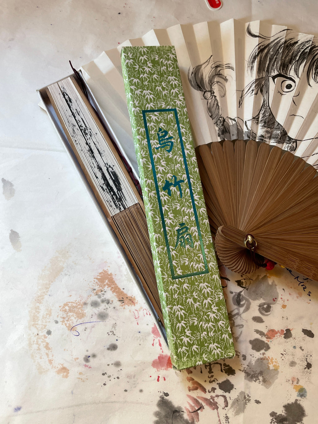 Hand-painted Anime Folding Fan – Naruto (ナルト) Ink Style, Black & White, Customizable
