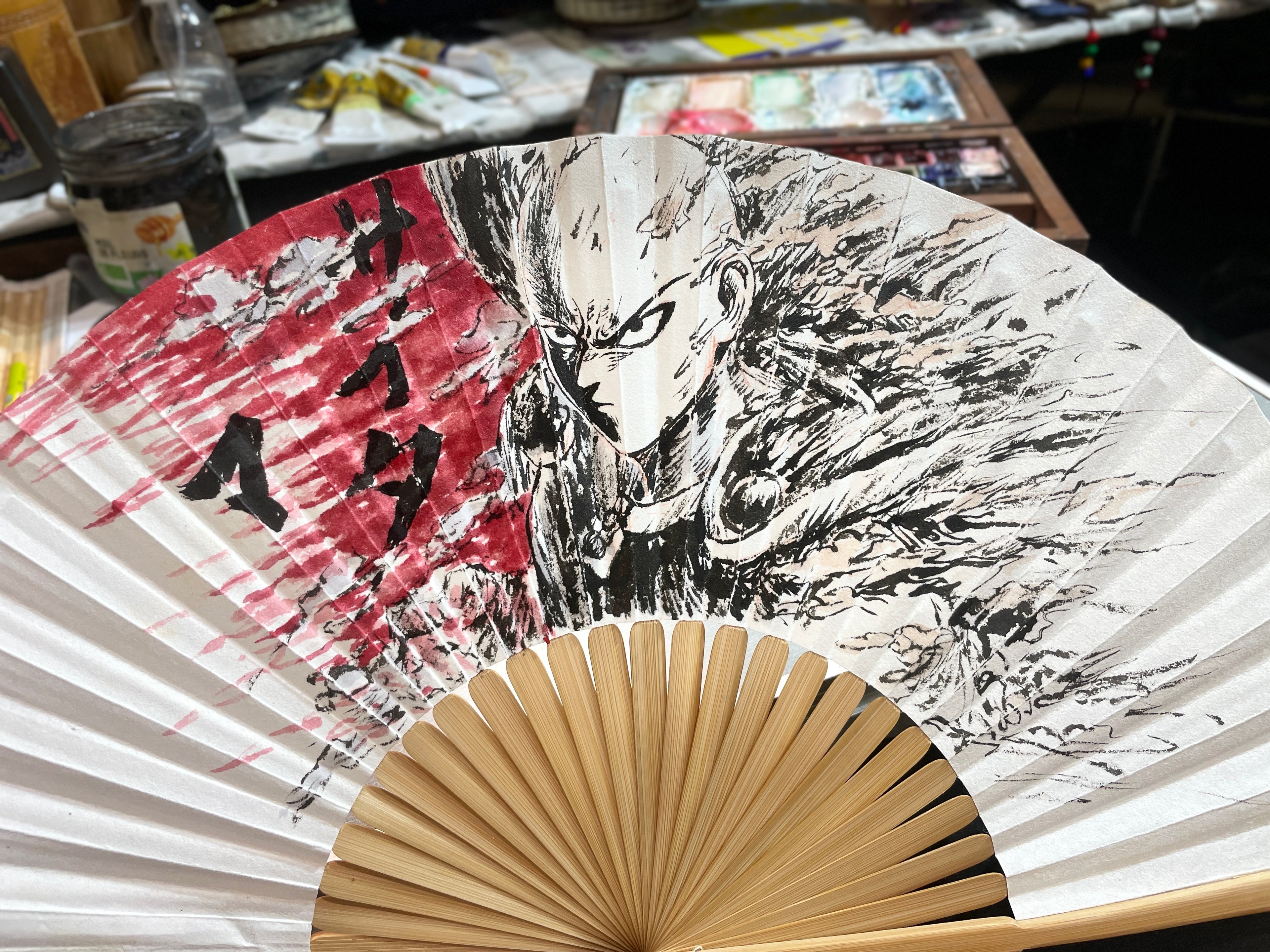 Éventail One punch Man– peint à la main